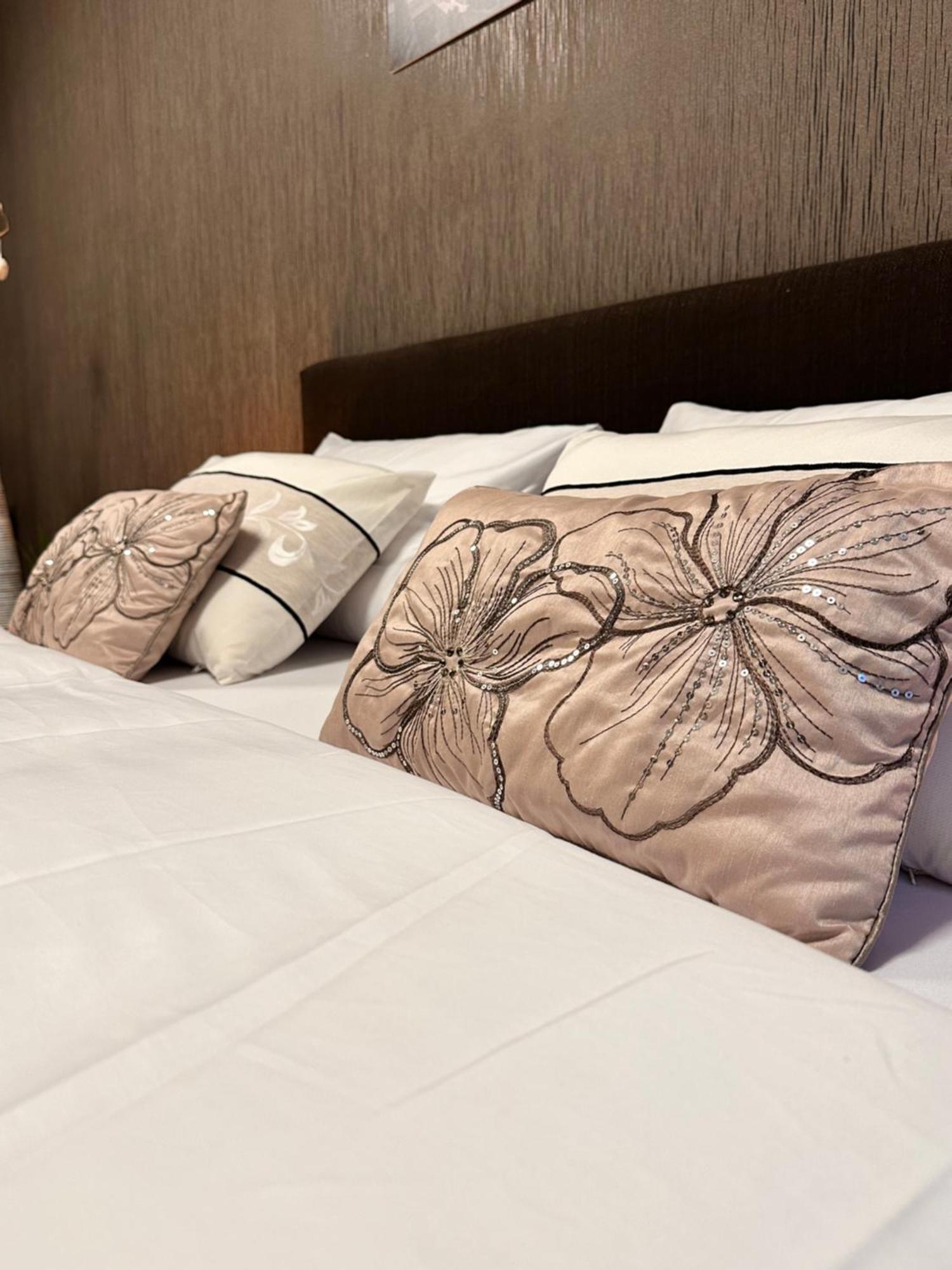 Apartman Leonardo - City Center Trnava Eksteriør billede