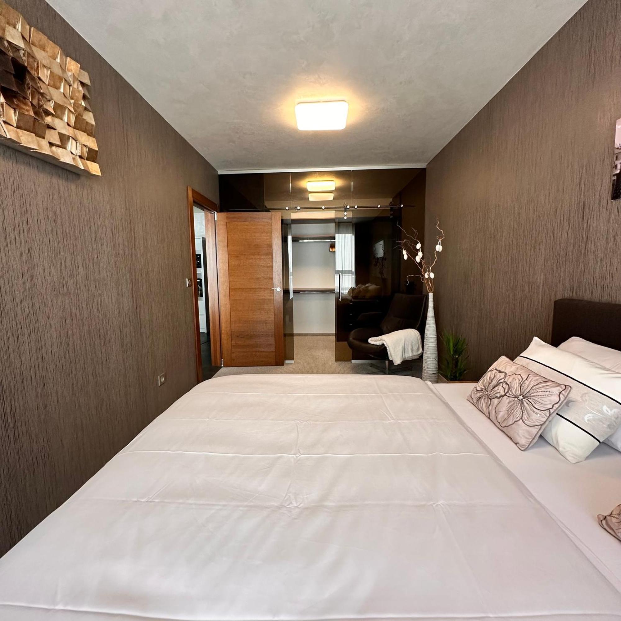 Apartman Leonardo - City Center Trnava Eksteriør billede