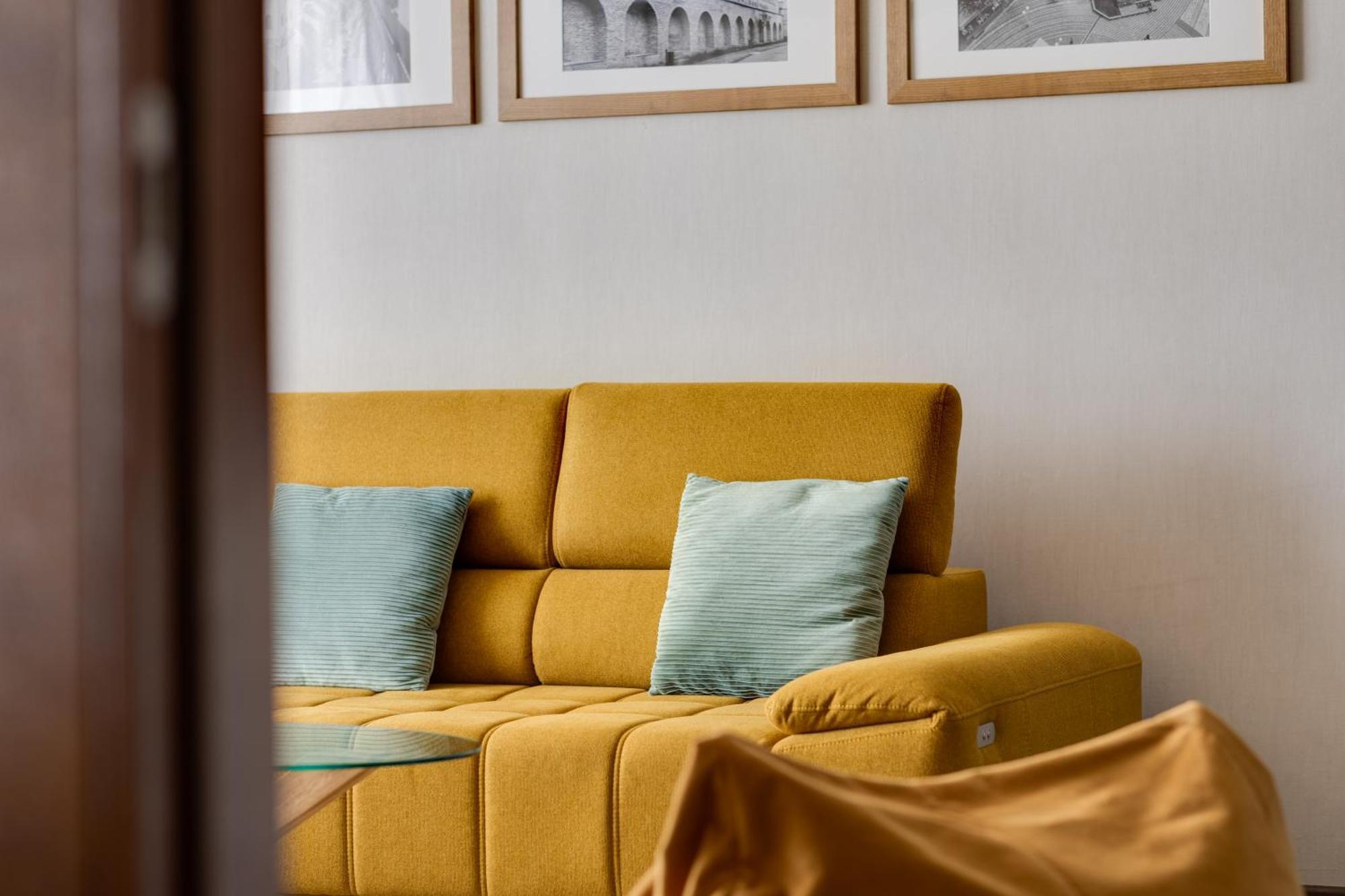 Apartman Leonardo - City Center Trnava Eksteriør billede