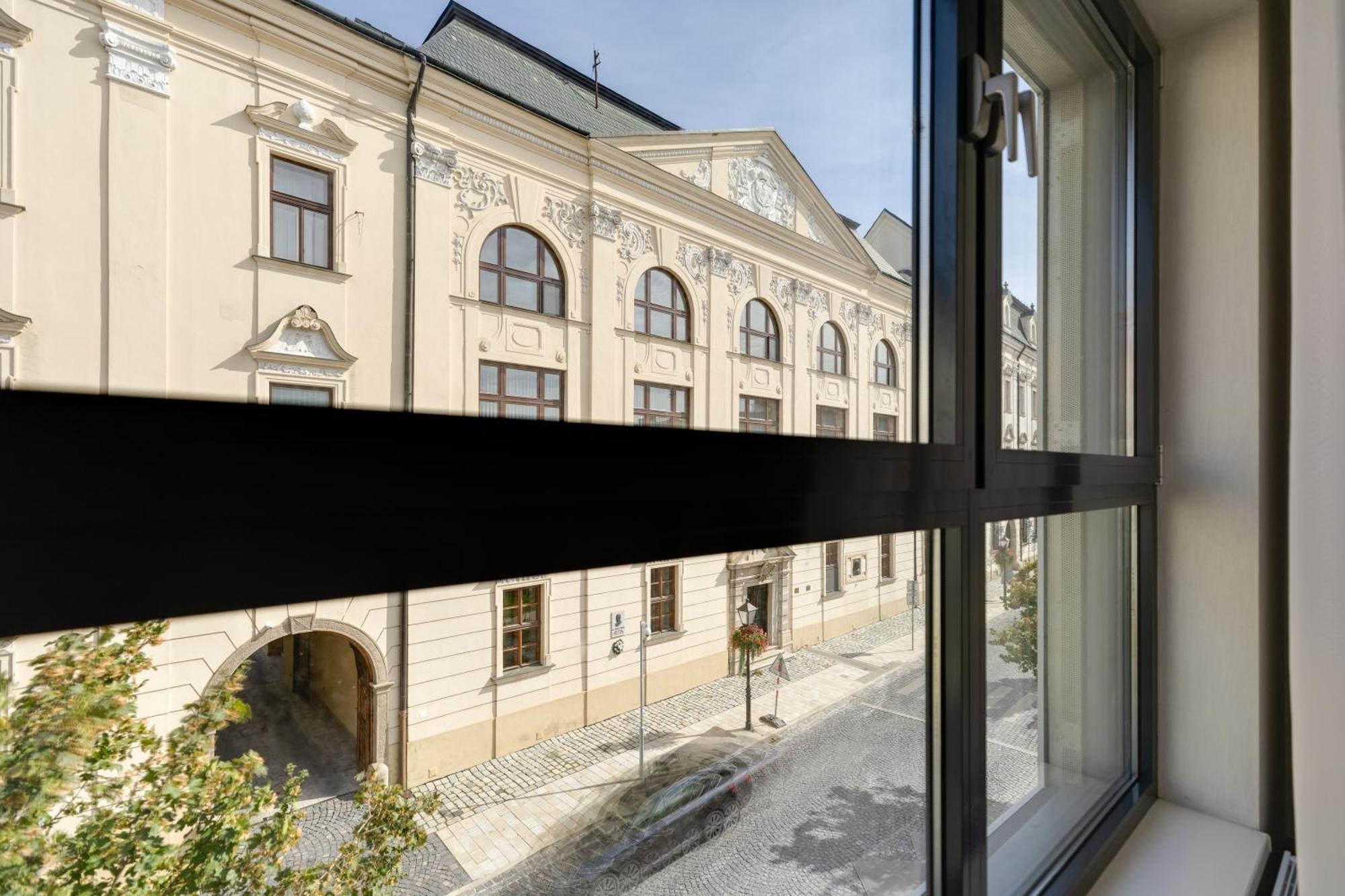 Apartman Leonardo - City Center Trnava Eksteriør billede